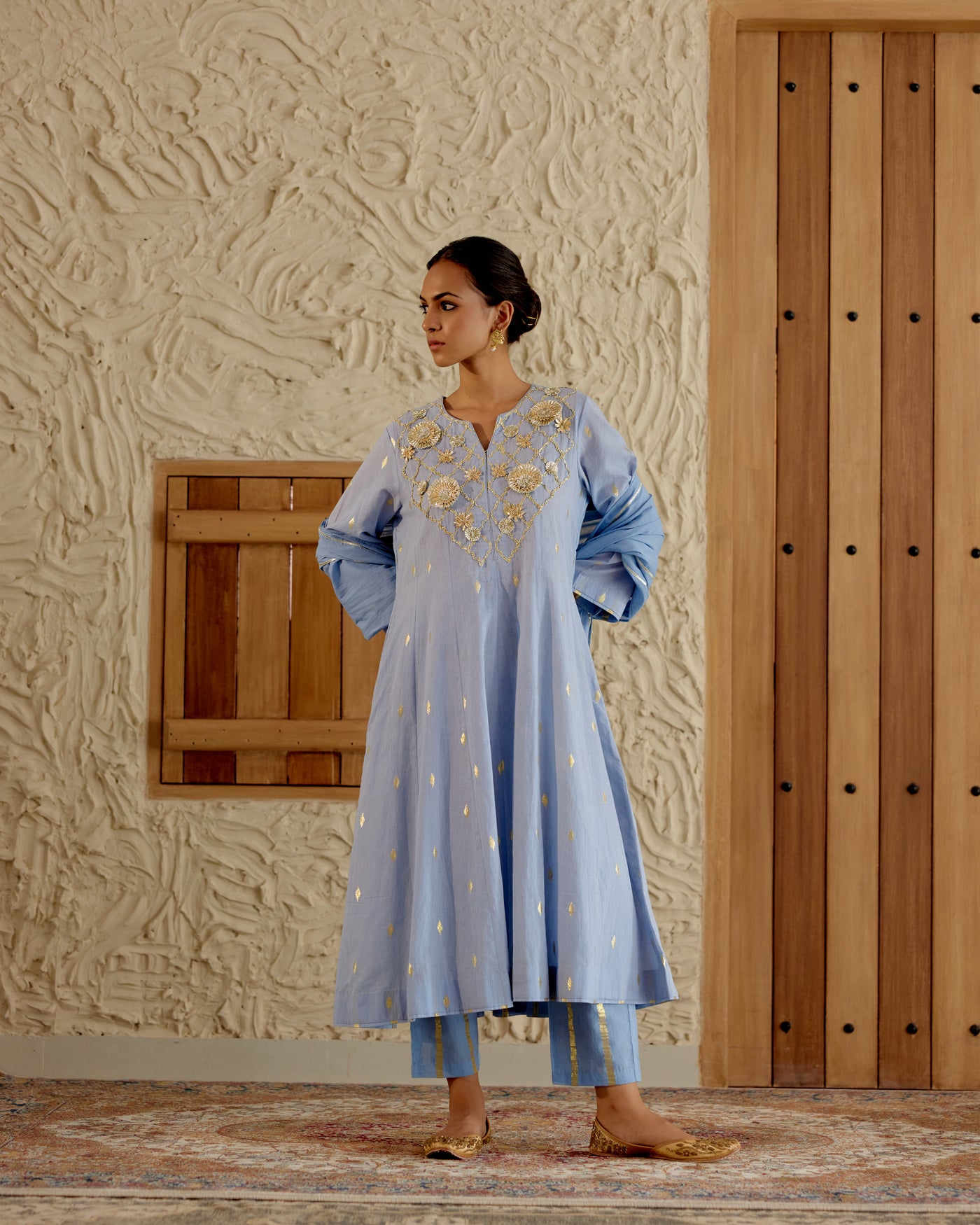 Vasundhara Set (Powder Blue)