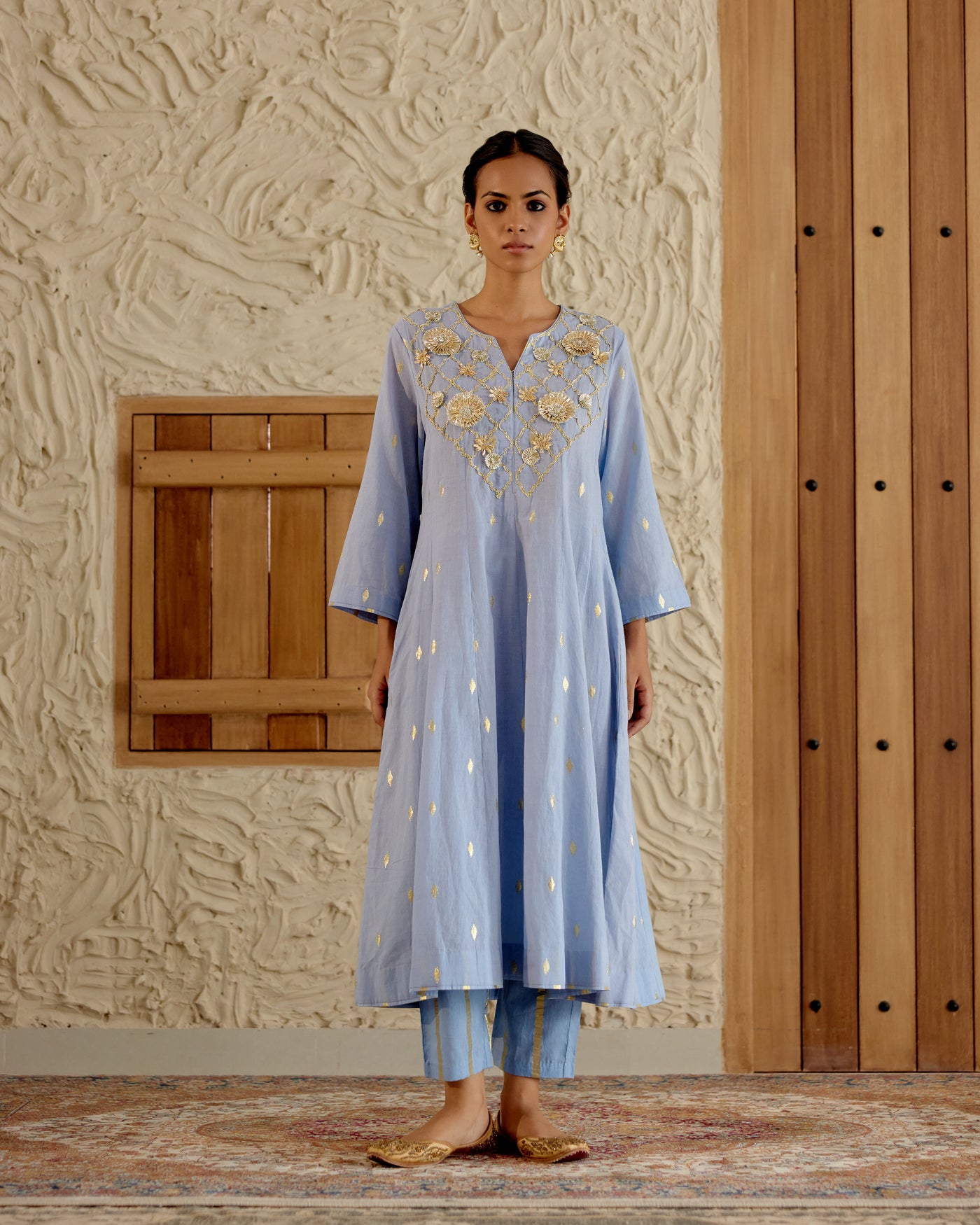 Vasundhara Set (Powder Blue)