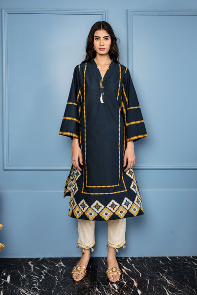 Midnight Nip Kurta Set