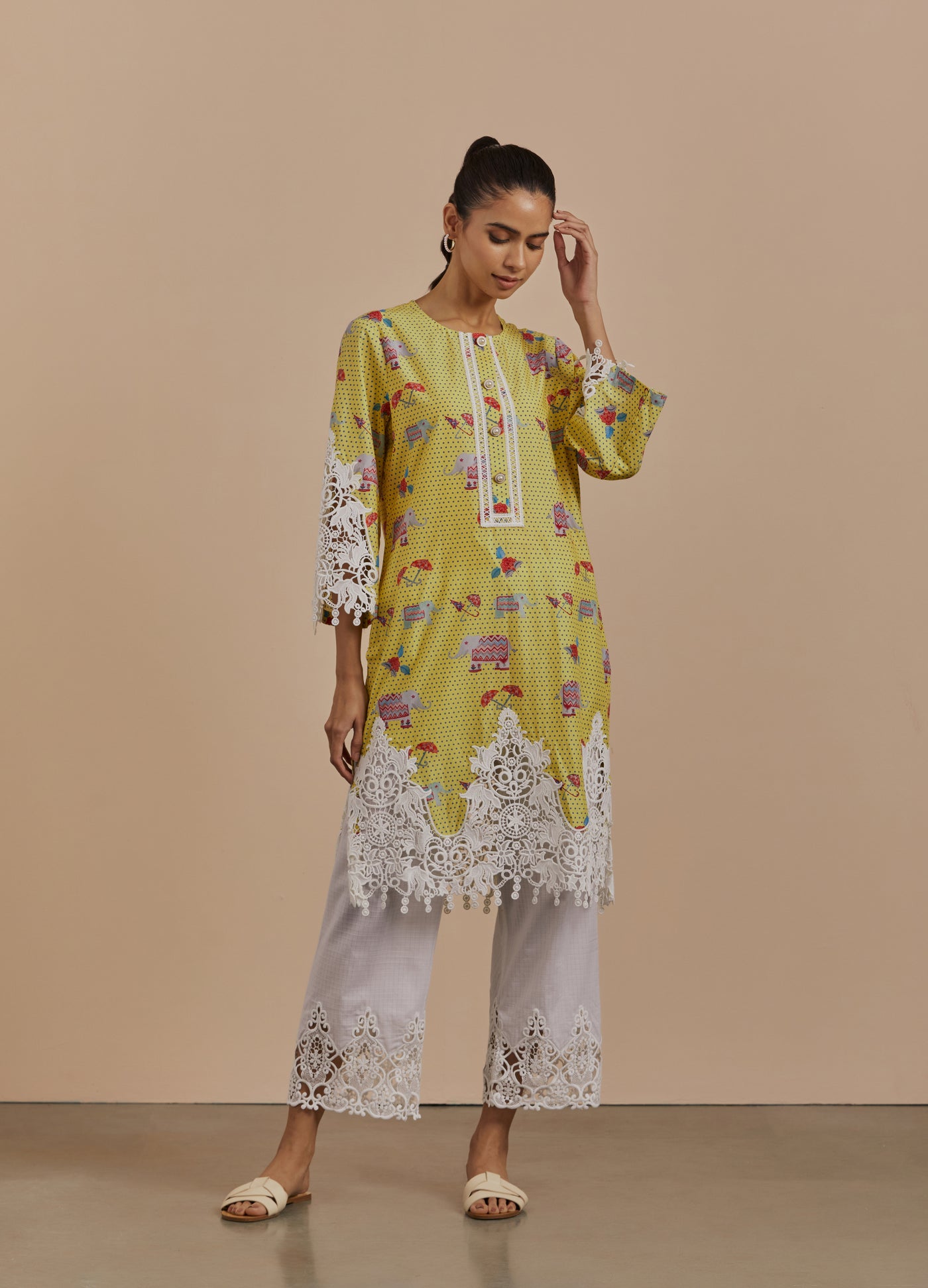 Revti Appliqué Kurta (Yellow)