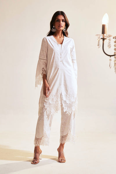 Tulla Chantilly Kurta Set